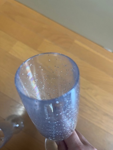 割れないシャンパングラス2客セット おしゃれなラメ入りの写真2枚目