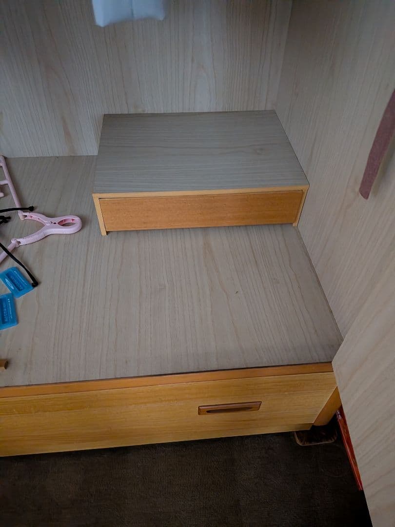 大型木目調収納タンス 鏡付き 引き出し付き家具のみの写真3枚目