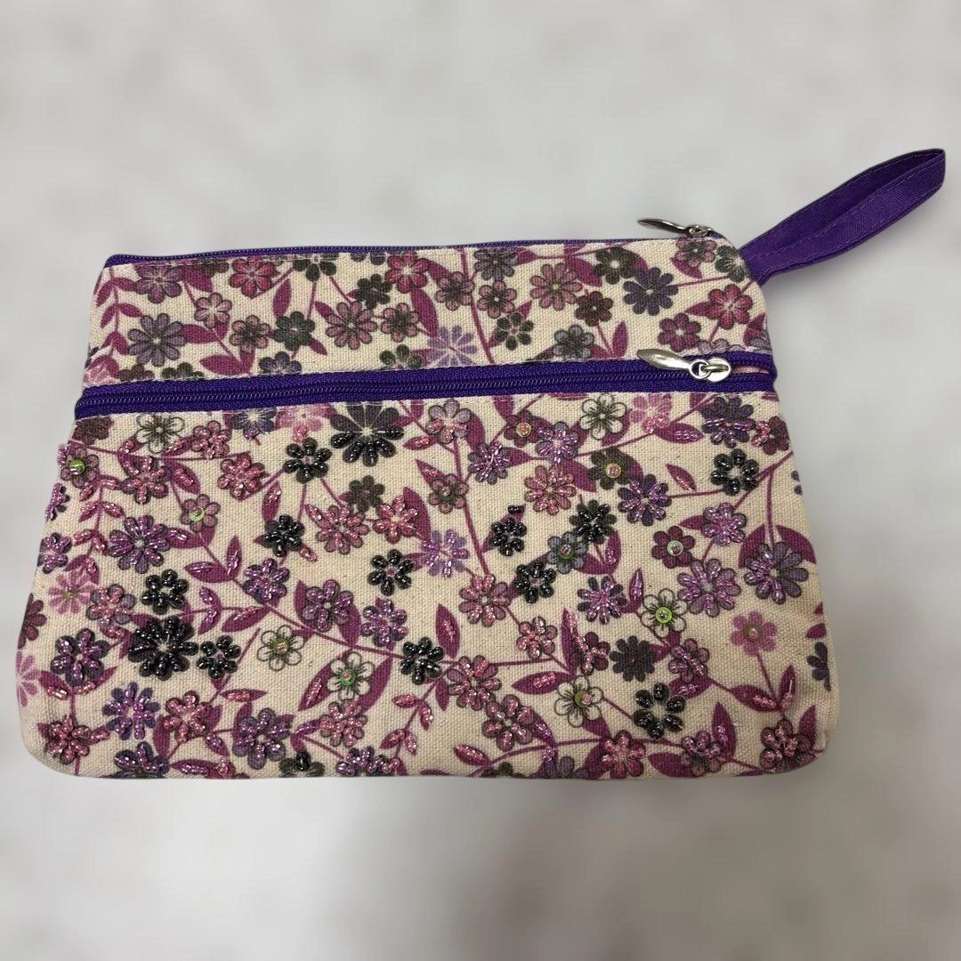 ビーズ花柄刺繍ポーチ