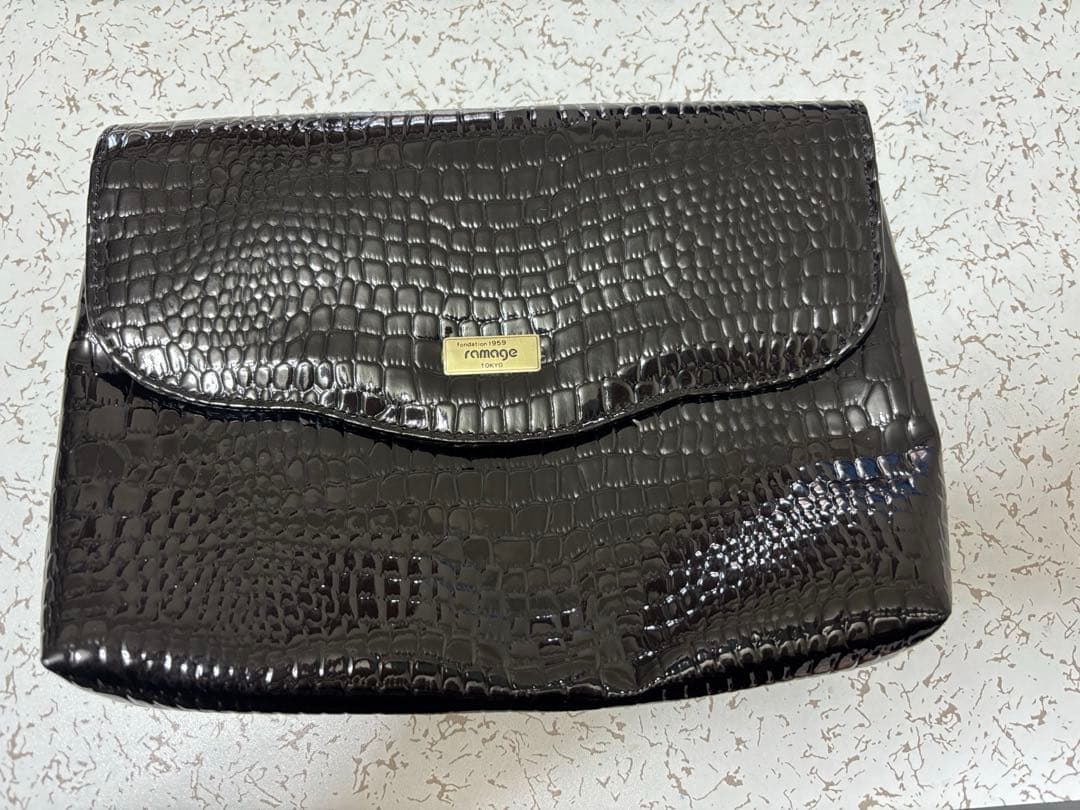 セカンドバッグ　合皮　ブラック
