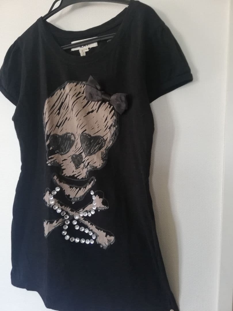 美品！Lola リボン、ビジュースカルTシャツの写真3枚目