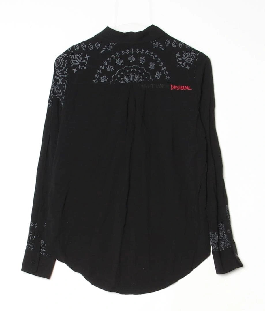 Desigual 刺繍入りブラック長袖シャツの写真2枚目
