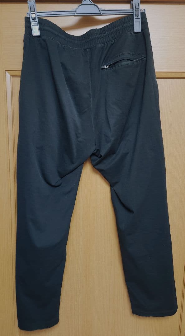 UNIQLO ジョガーパンツ ブラック メンズの写真2枚目