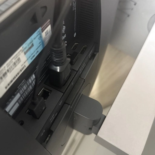 HP EliteOne 800 G4 23.8型 フルHD 一体型PCの写真3枚目