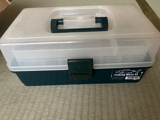 中古 釣り道具入れ