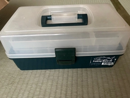 中古 釣り道具入れ