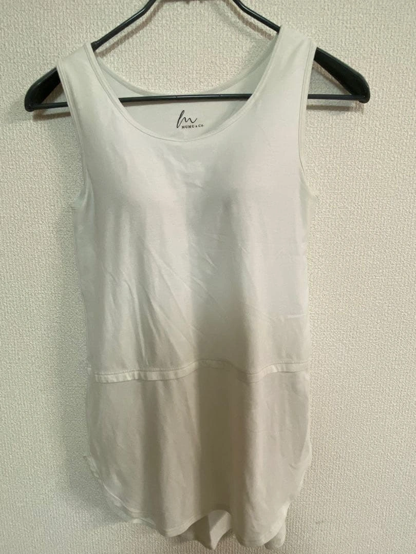 【美品】レディース カップ付きタンクトップ