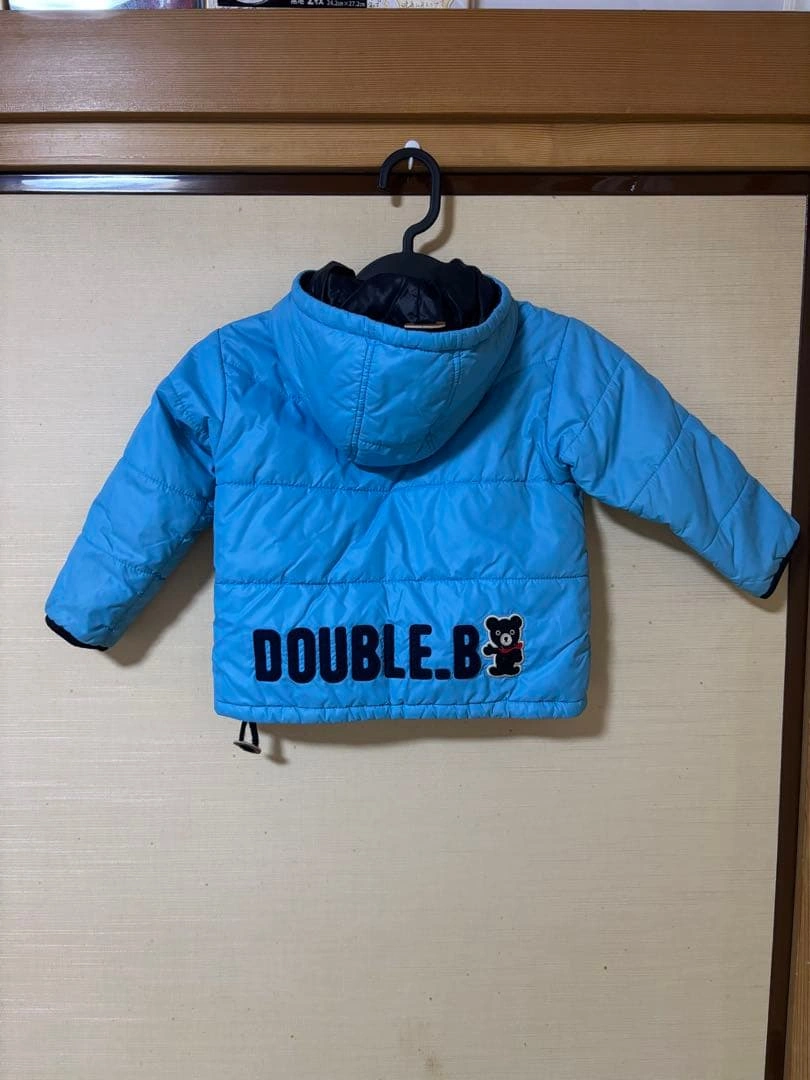 リバーシブルDOUBLE.B 水色 フード付きコートの写真2枚目