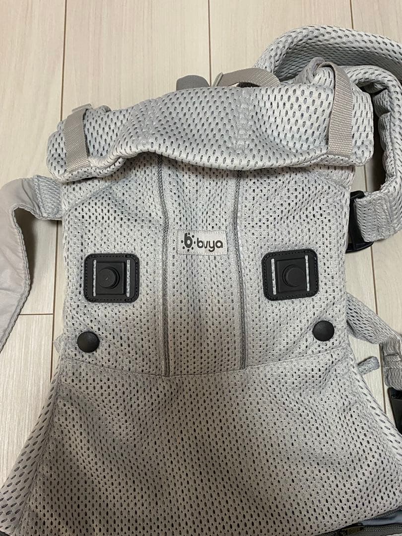 Bvya 抱っこ紐 メッシュ グレーの写真2枚目