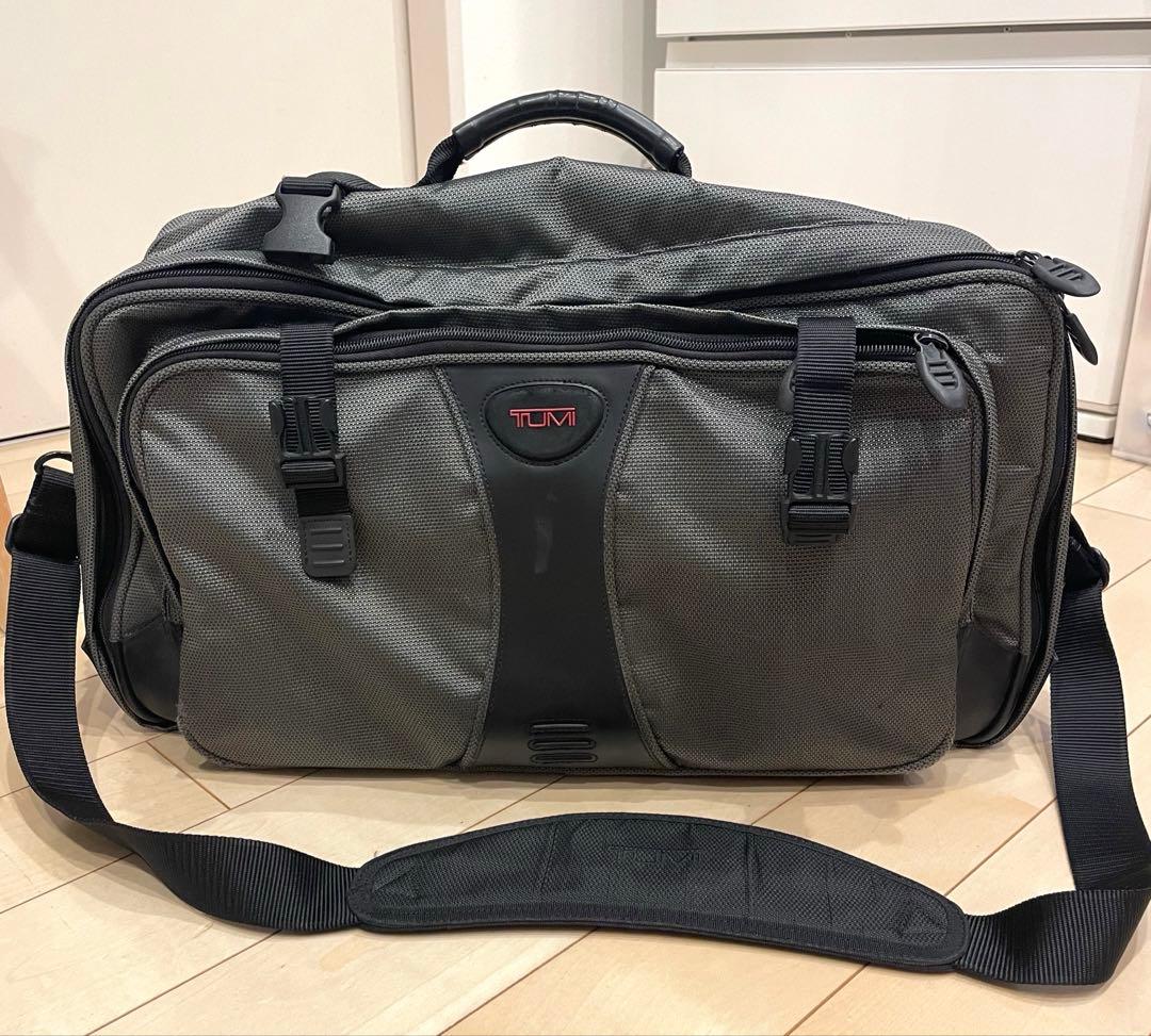 ♪☆TUMI ビジネスバッグ 3way バッグ☆♪カラーはカーキ系です☆