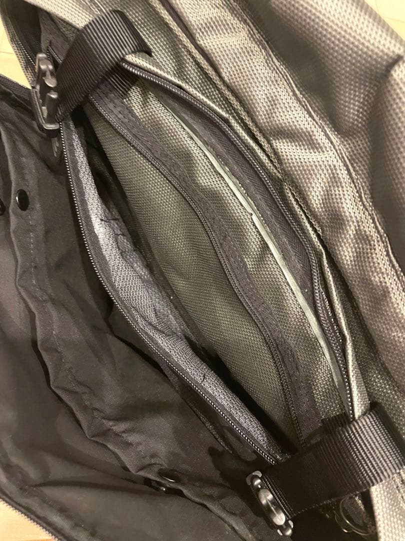 ♪☆TUMI ビジネスバッグ 3way バッグ☆♪カラーはカーキ系です☆の写真6枚目