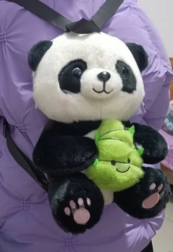 新品未使用 パンダぬいぐるみリュック タケノコ付き 28cm×20cmの写真4枚目