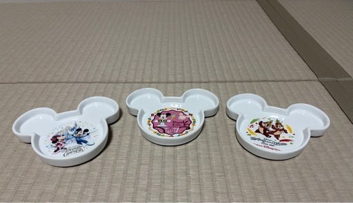 ディズニースーベニアプレート3枚セットの写真2枚目