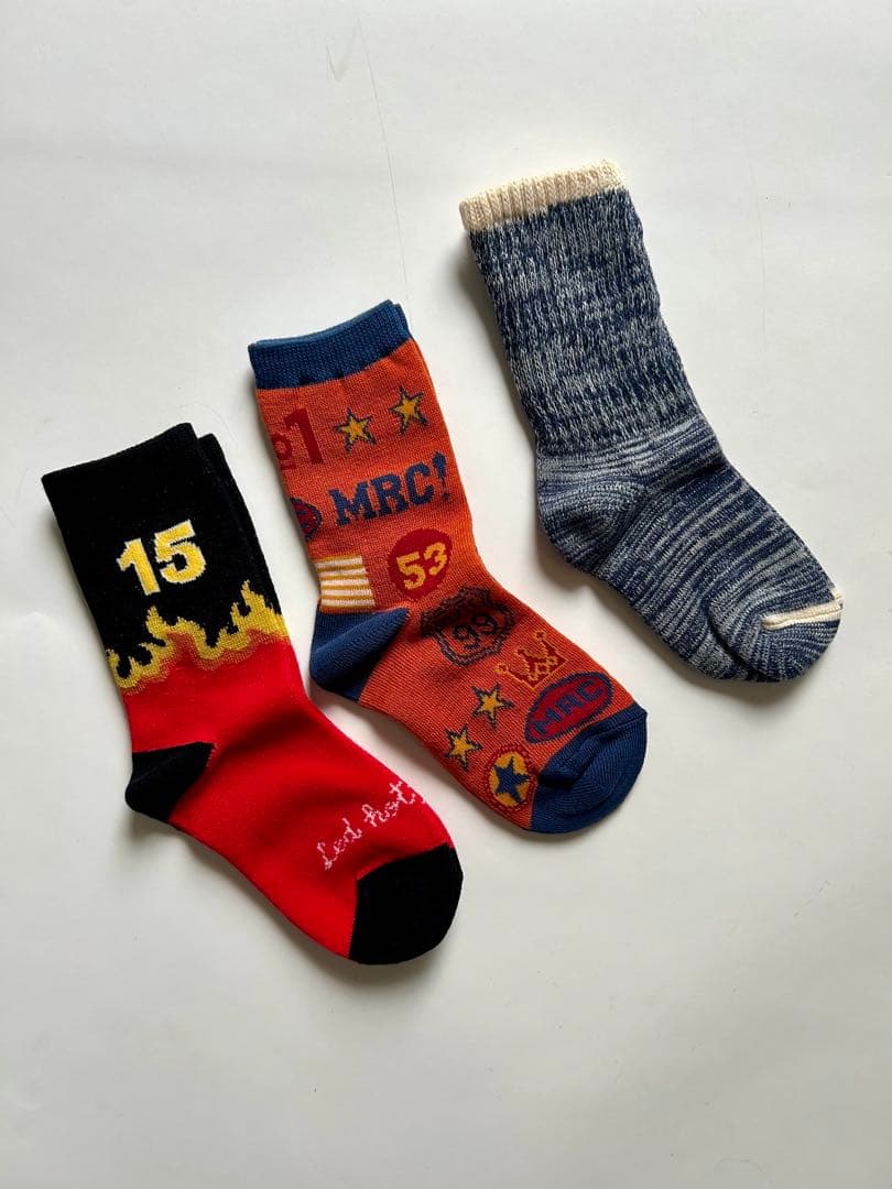 お値下げ‼️キッズ靴下3足セット　16-18cm