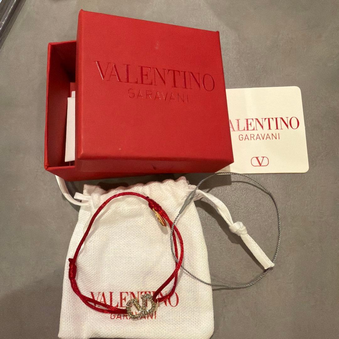 新品VALENTINO シグネチャーコットン×スワロスキークリスタルブレスレットの写真2枚目