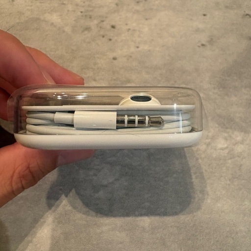 Apple 純正　イヤフォンの写真3枚目
