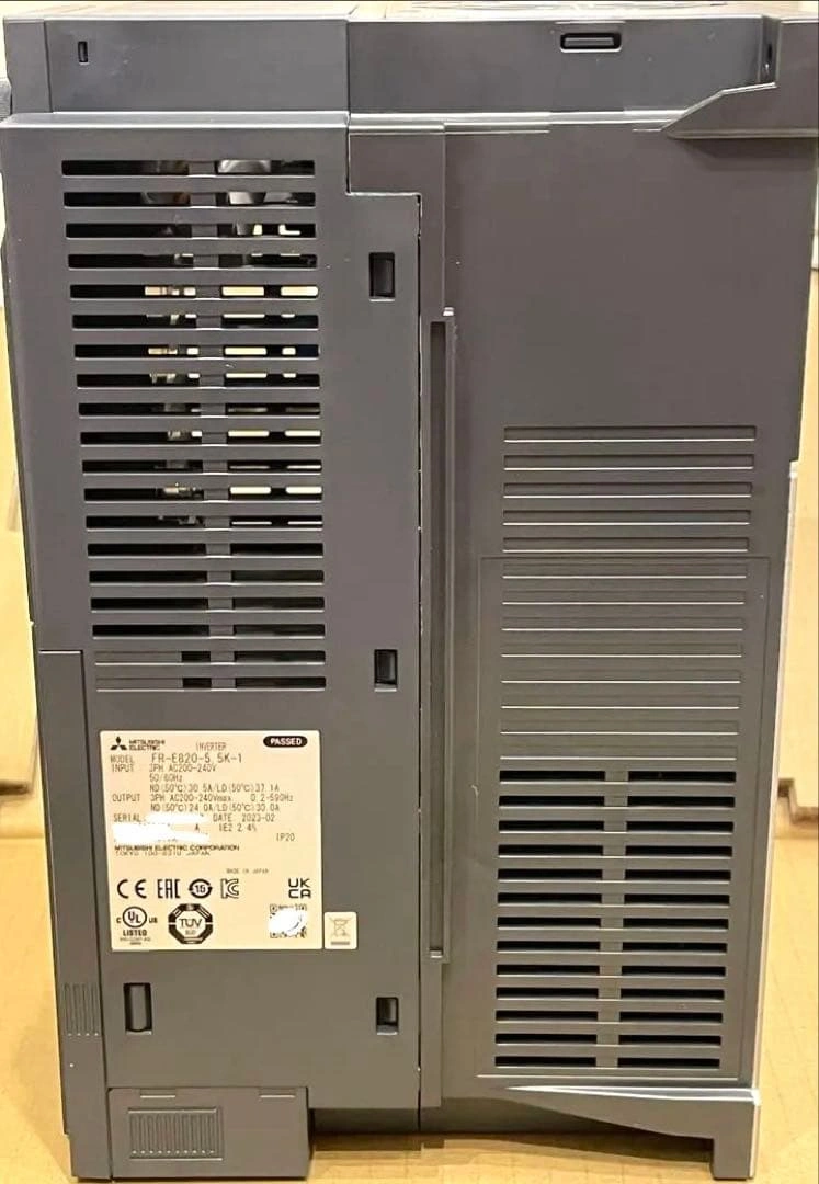 ☆三菱 産業用インバータ FR-E820-5.5K-1☆の写真8枚目