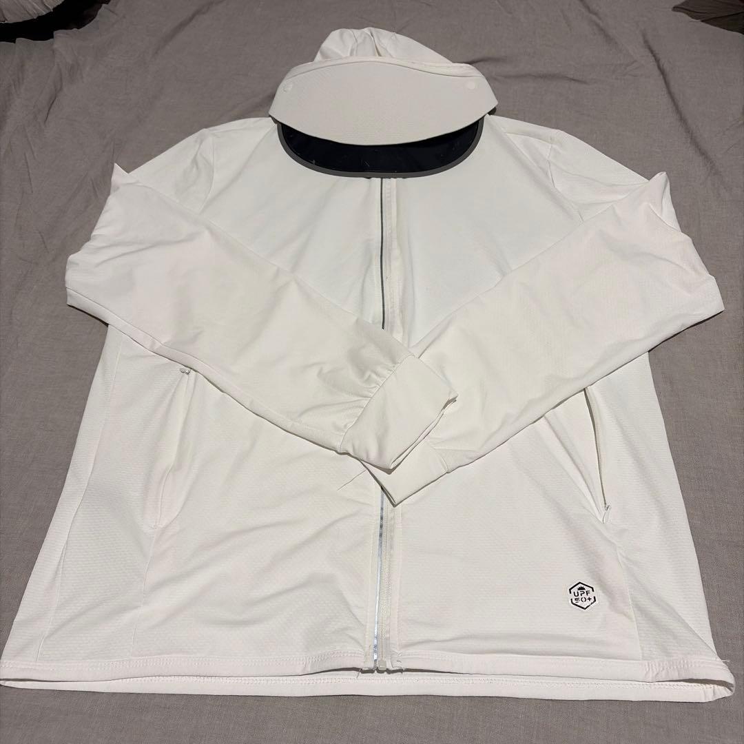 美品　UVカット マスク パーカーサンバイザー付き　ホワイト白