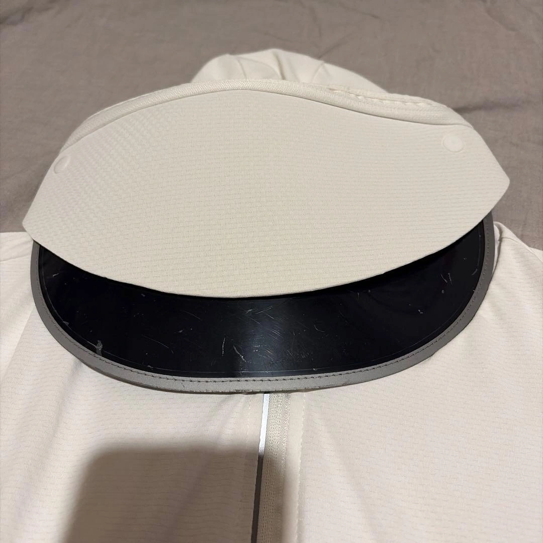 美品 UVカット マスク パーカーサンバイザー付き ホワイト白の写真2枚目