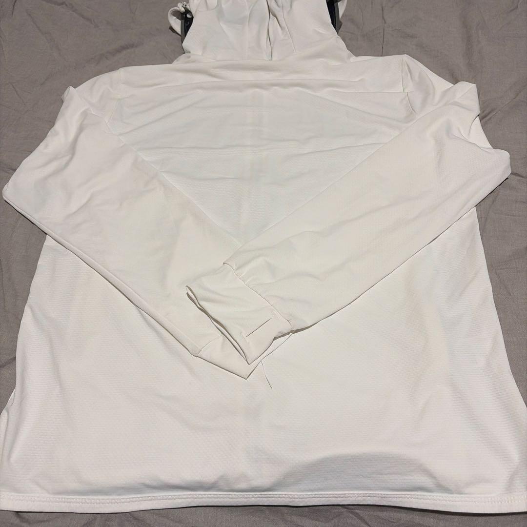美品　UVカット マスク パーカーサンバイザー付き　ホワイト白の写真4枚目