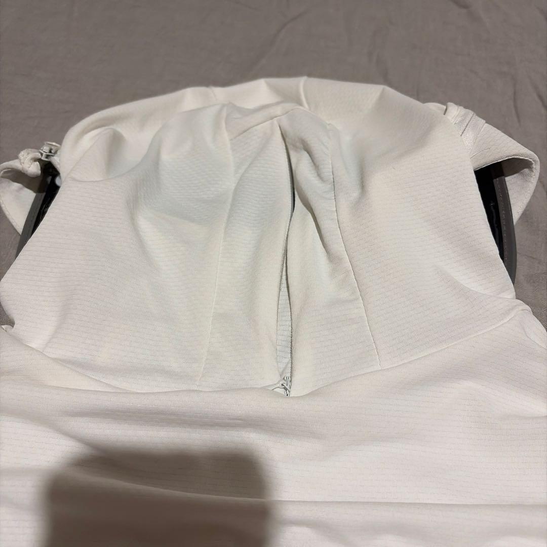 美品　UVカット マスク パーカーサンバイザー付き　ホワイト白の写真5枚目