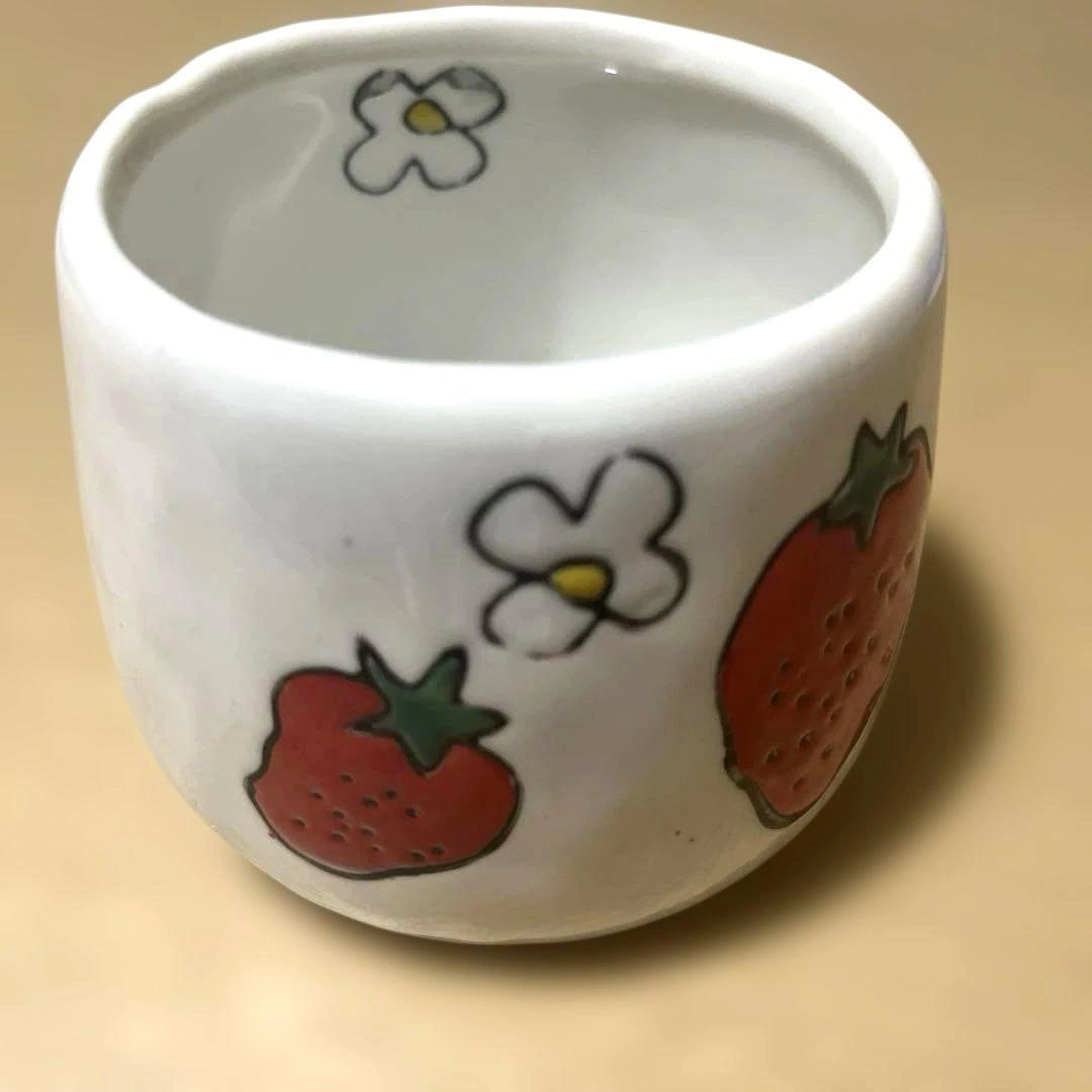 いちご柄 マグカップ 陶器 韓国の写真2枚目