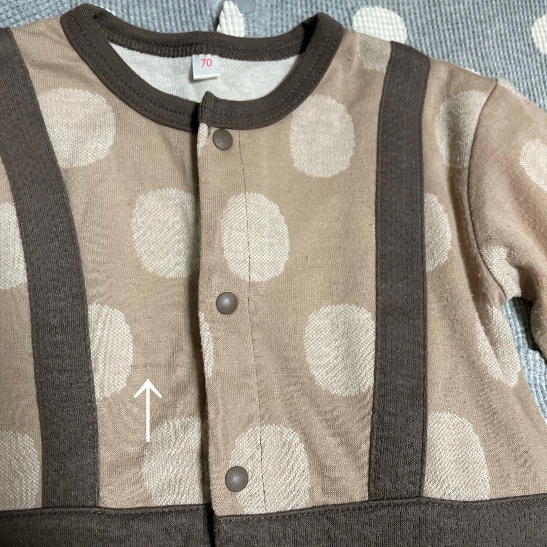 【中古】70 くすみカラーロンパース 2枚セットの写真3枚目