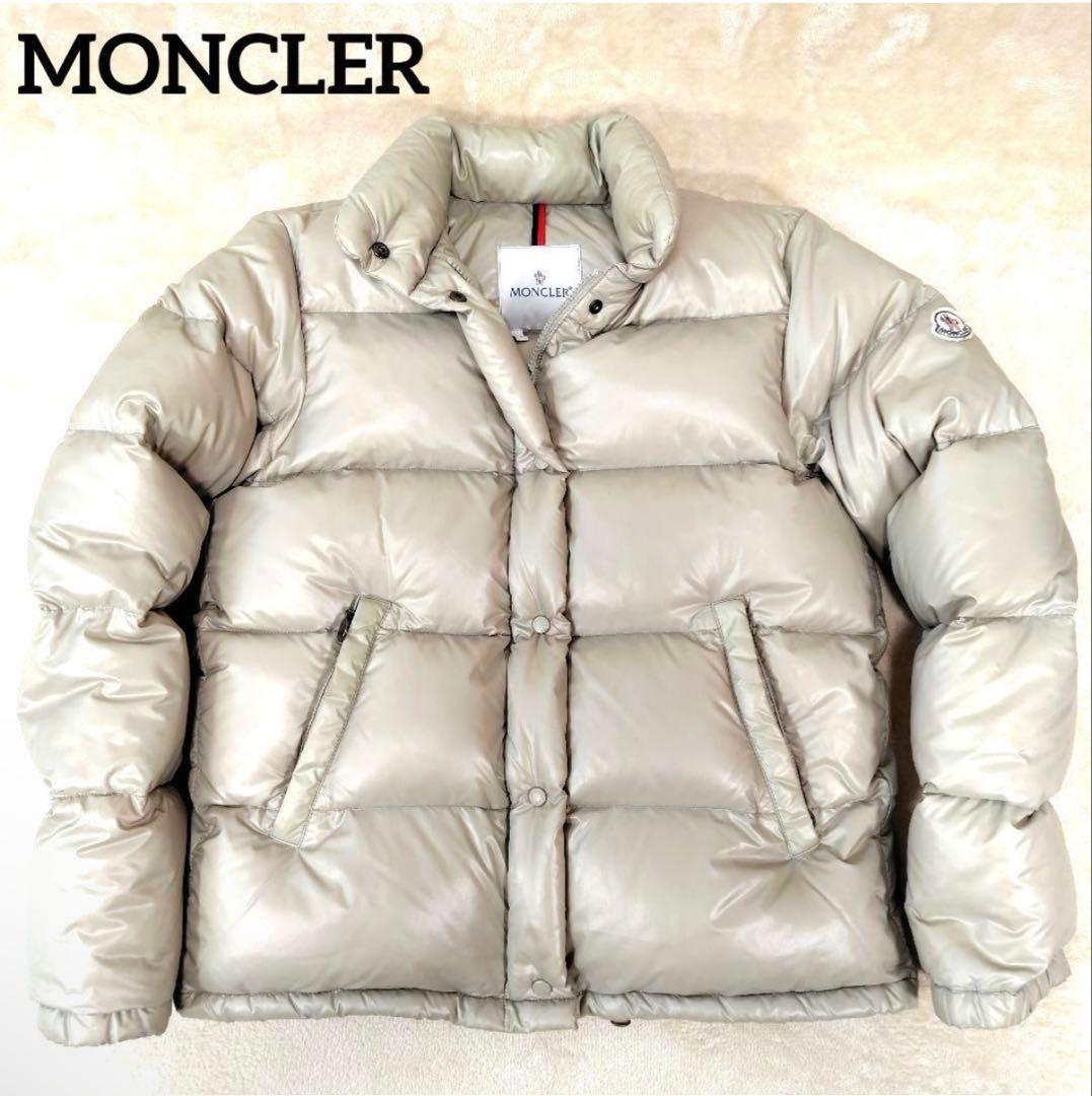 MONCLER ダウンジャケット
