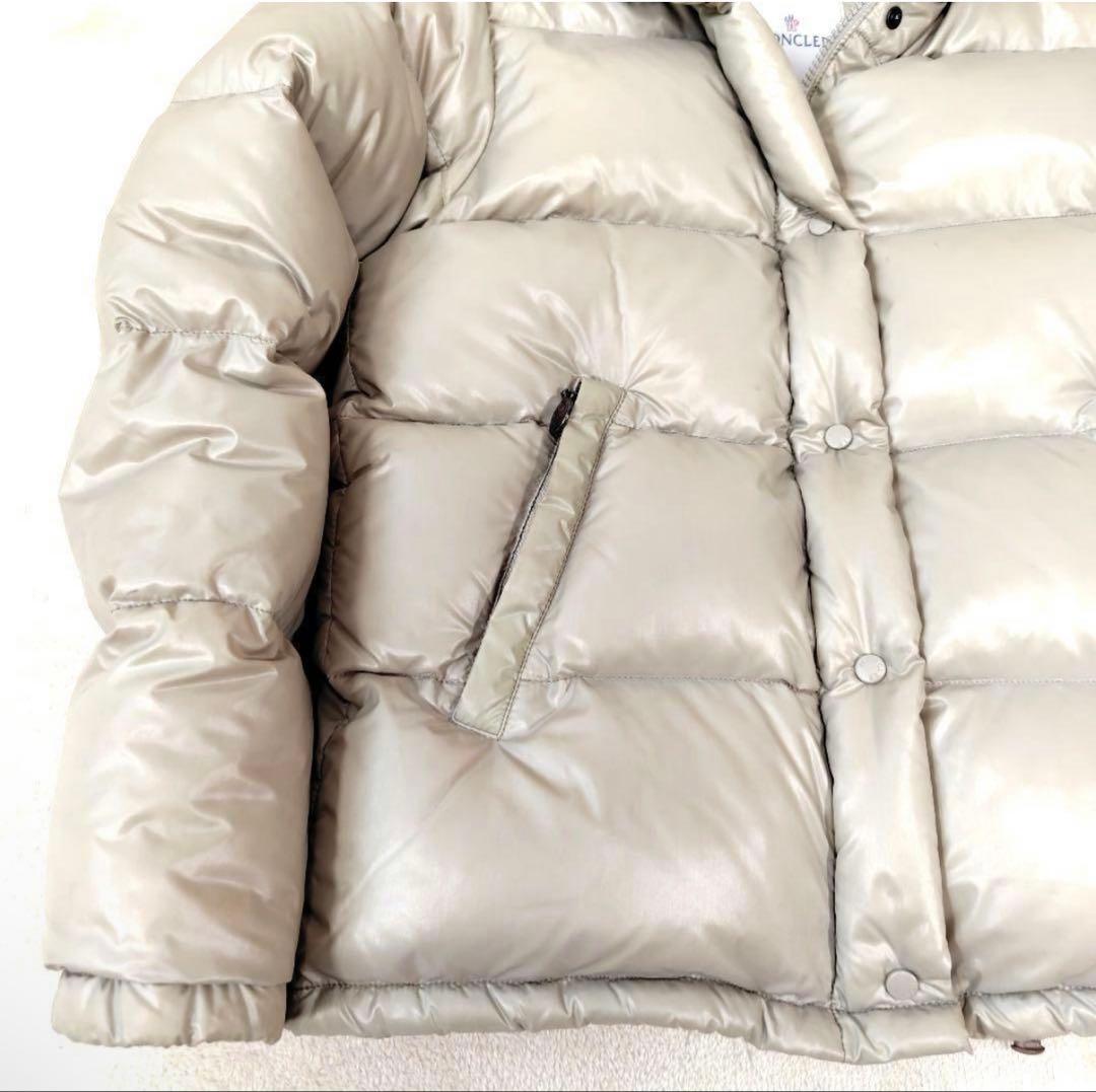 MONCLER ダウンジャケットの写真2枚目