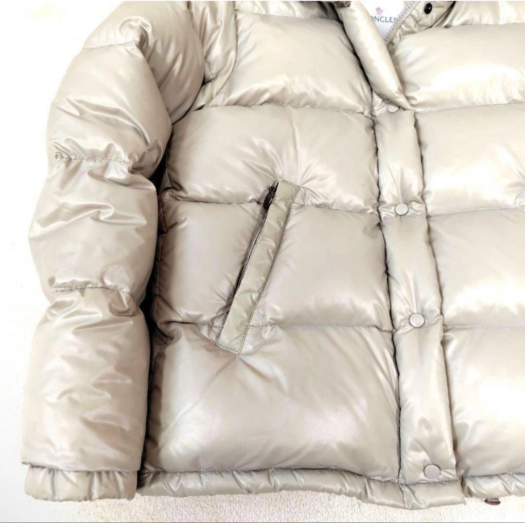 MONCLER ダウンジャケットの写真2枚目
