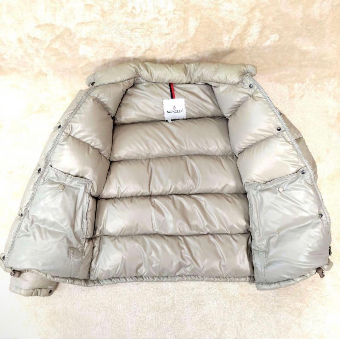 MONCLER ダウンジャケットの写真4枚目