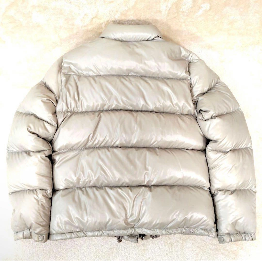 MONCLER ダウンジャケットの写真8枚目
