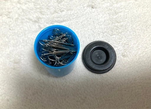 ゼムクリップ まとめて サイズさまざま ケース付き クリップ 文具用品の写真2枚目