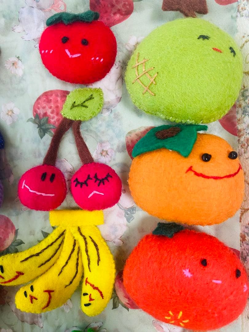 未使用＊ハンドメイド フェルト カラフル おままごと 野菜・果物 21種 セットの写真4枚目