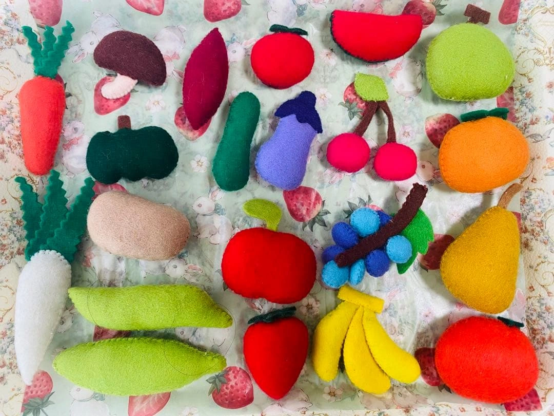 未使用*ハンドメイド フェルト カラフル おままごと 野菜・果物 21種 セットの写真10枚目
