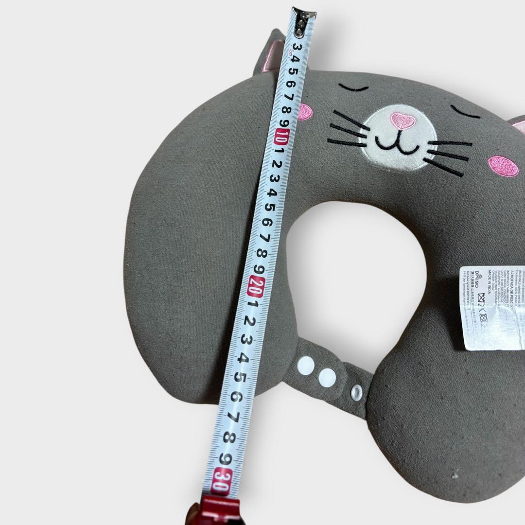 DAISO ネックピロー 猫デザイン グレー タグ付きの写真5枚目