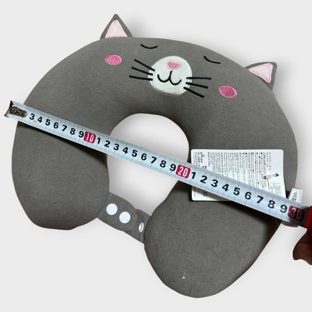 DAISO ネックピロー 猫デザイン グレー タグ付きの写真6枚目