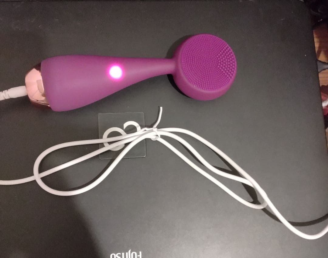 パープル 美顔器 本体 充電ケーブル付き