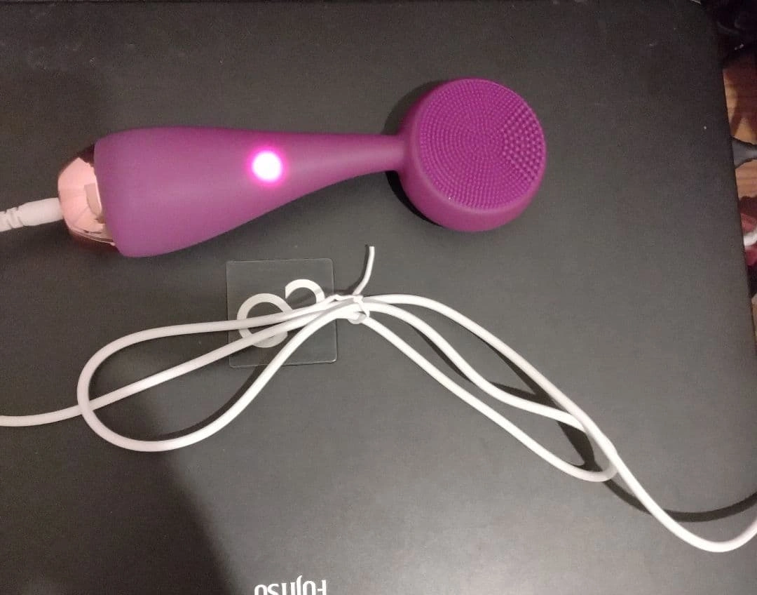 パープル 美顔器 本体 充電ケーブル付き