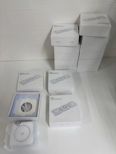 新品 3in1 ワイヤレス充電器 iPhone Apple Watch