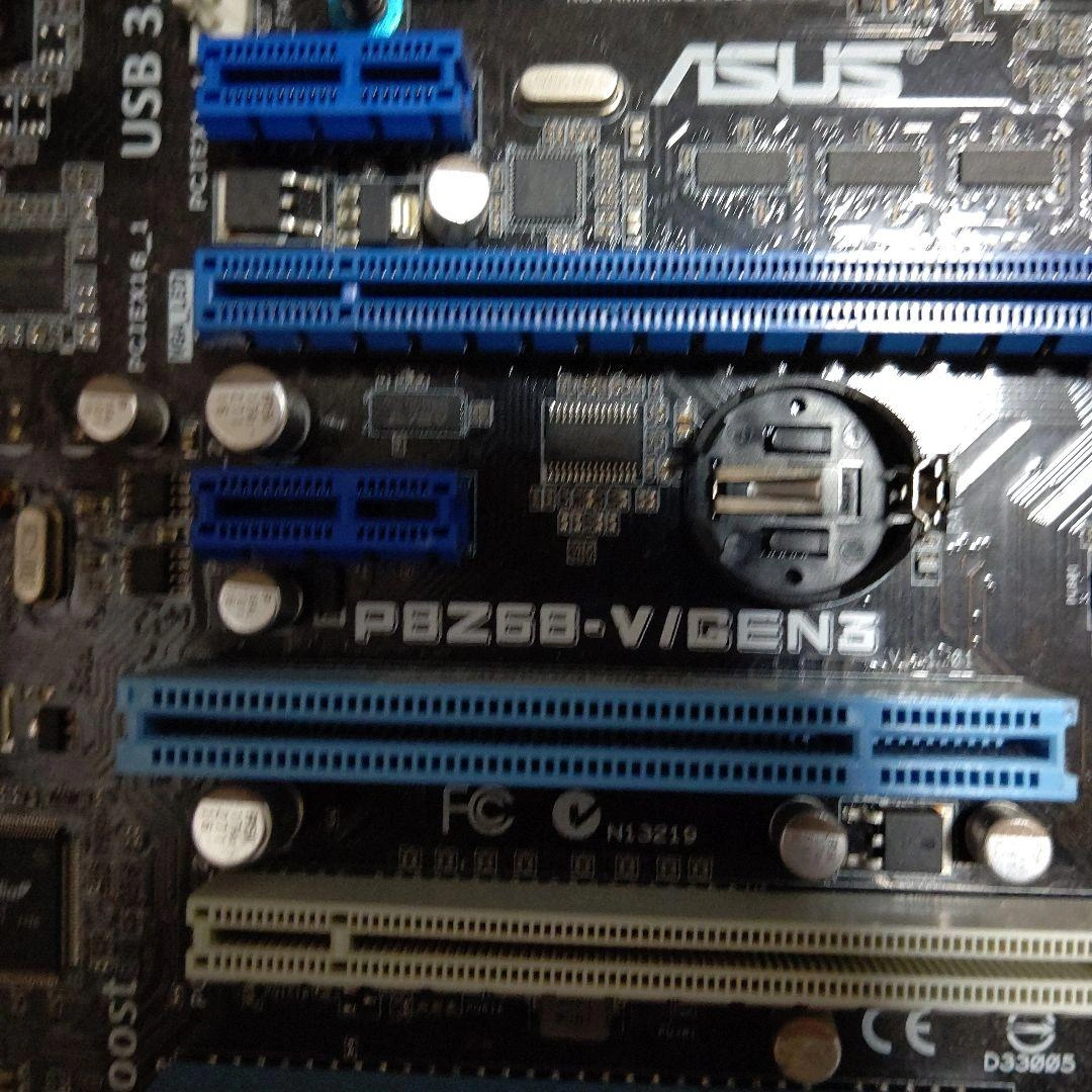 ASUS P8Z68-V/GEN3 マザーボード 本体の写真3枚目