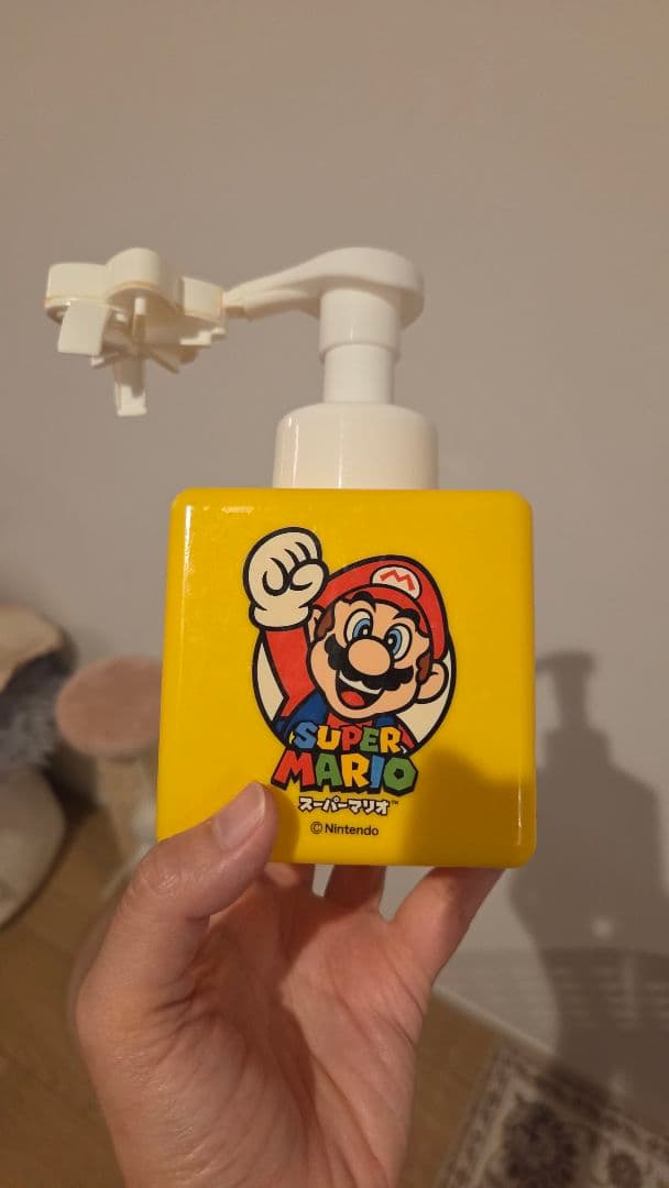 スーパーマリオ ハテナブロック ソープディスペンサーの写真2枚目