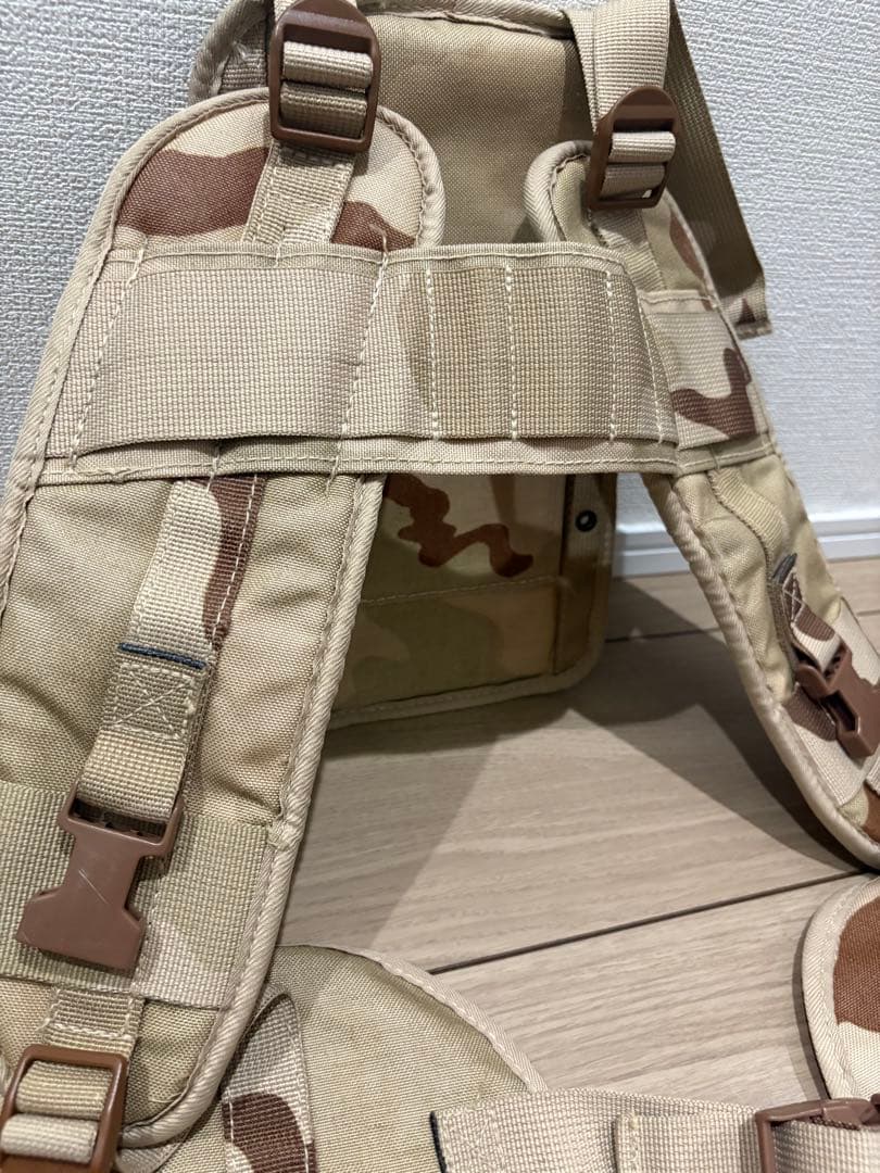 【実物・希少】オランダ軍 ロードベアリングベスト ベースハーネス デザートカモの写真2枚目