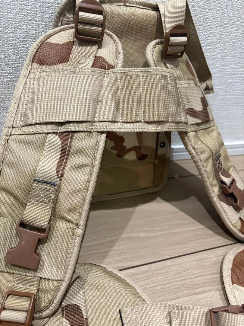 【実物・希少】オランダ軍 ロードベアリングベスト ベースハーネス デザートカモの写真2枚目