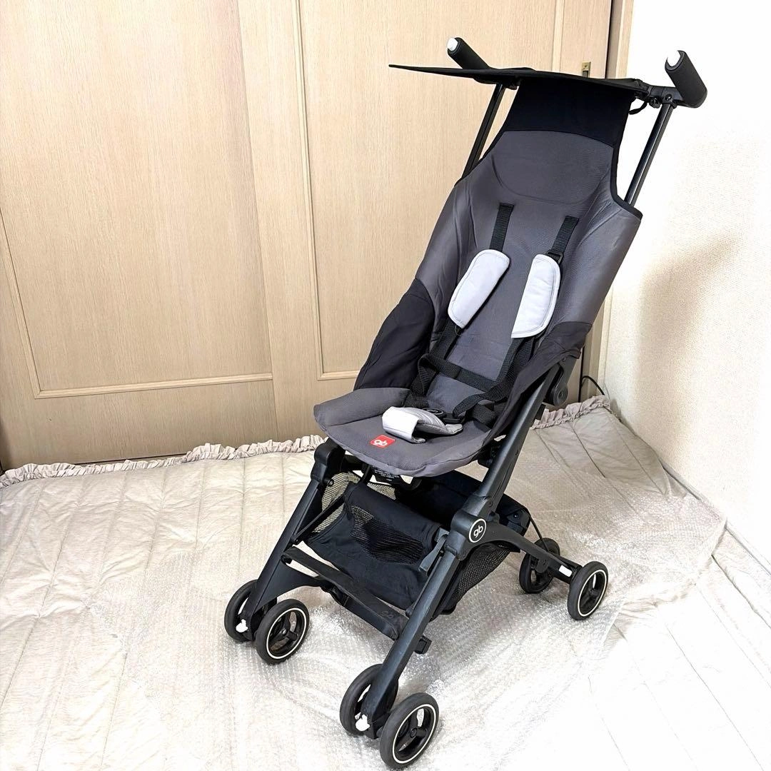 美品✨使用回数少❣️ gb good baby pockit コンパクトべビーカーの写真2枚目