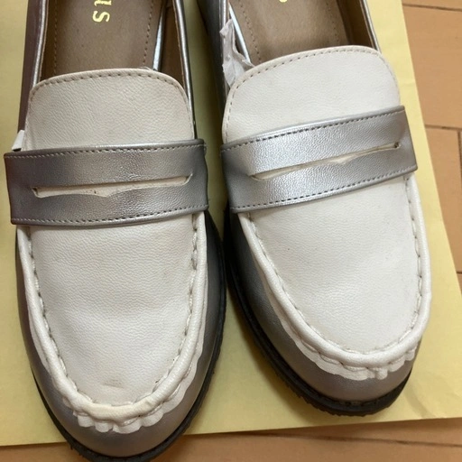 未着用 24センチレディース靴二足まとめての写真3枚目