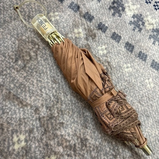フェンディ 折りたたみ日傘