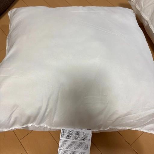 IKEA(イケア)の定番ヌードクッション(クッションパッドINNER インネル(50x50 cm)の写真3枚目