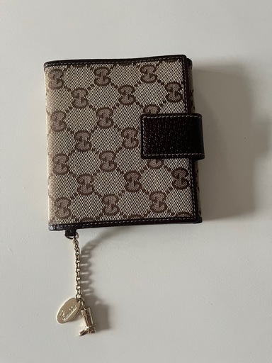 値下げしました。美品　未使用 GUCCIの財布