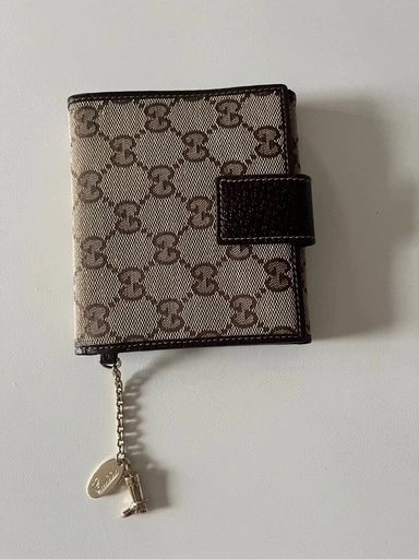 値下げしました。美品 未使用 GUCCIの財布